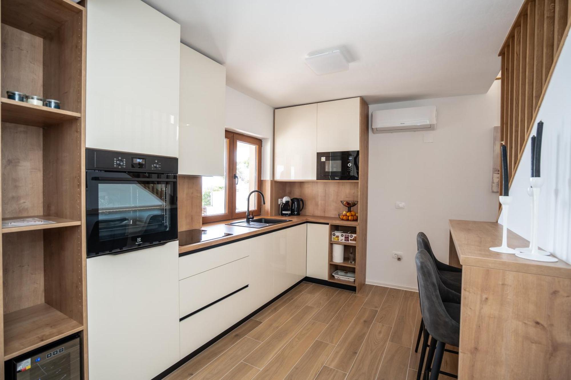 Villa Kamia With Private Heated Pool And Electric Vehicle Adapter Zubovići Exteriér fotografie