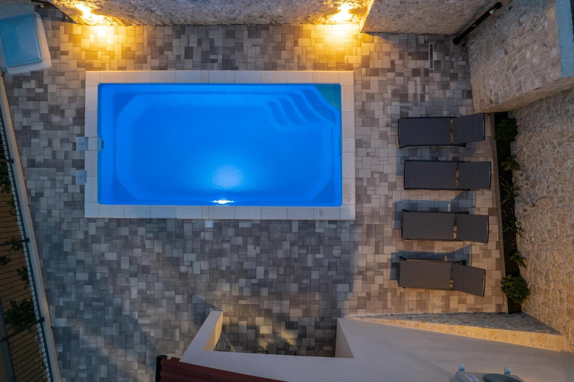 Villa Kamia With Private Heated Pool And Electric Vehicle Adapter Zubovići Exteriér fotografie